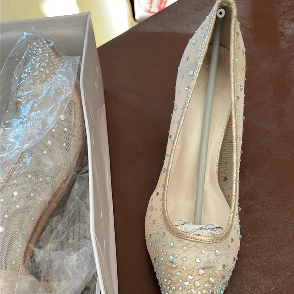 David’s Bridal Elegant Beige Rhinestone Women's Shoes used once for wedding